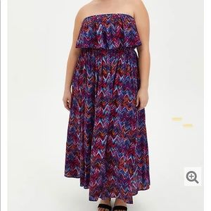 Torrid multi-chevron strapless maxi size 5